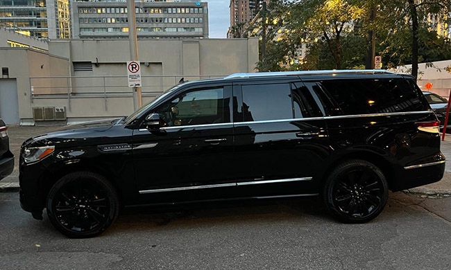 SUV Lincoln Navigator Black